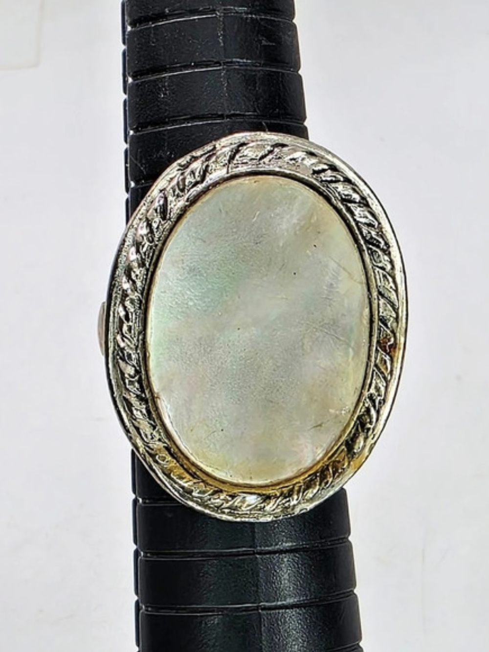 Vtg DACO Mother of Pearl Western Statement Ring Silver Tone Rope Border Sz 9